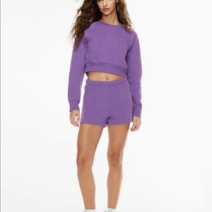 Aritzia matching set size S. TNAchill Oritz Cropped shirt &cozy fleece perfect